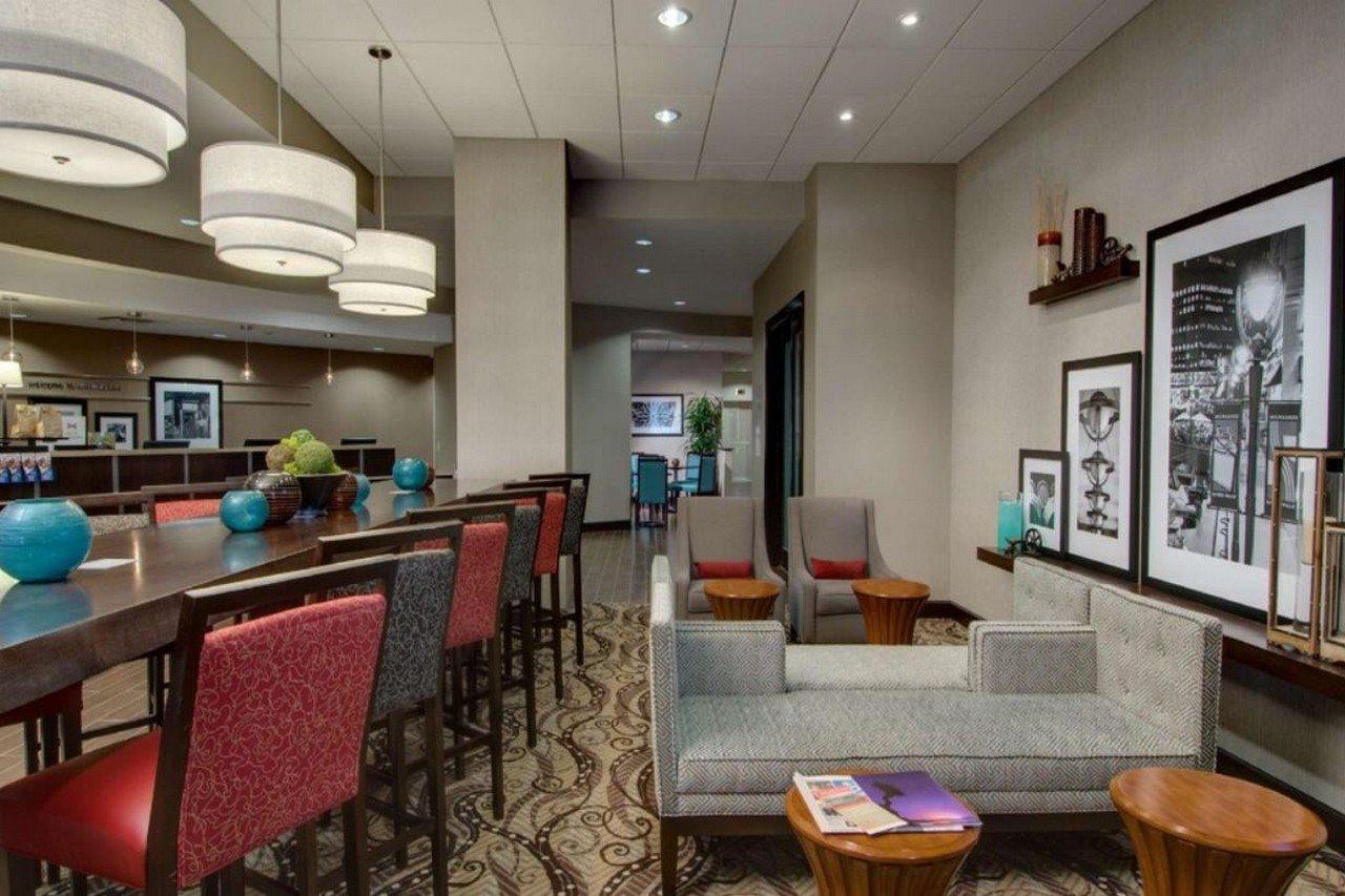 Hampton Inn & Suites Milwaukee Downtown Bagian luar foto