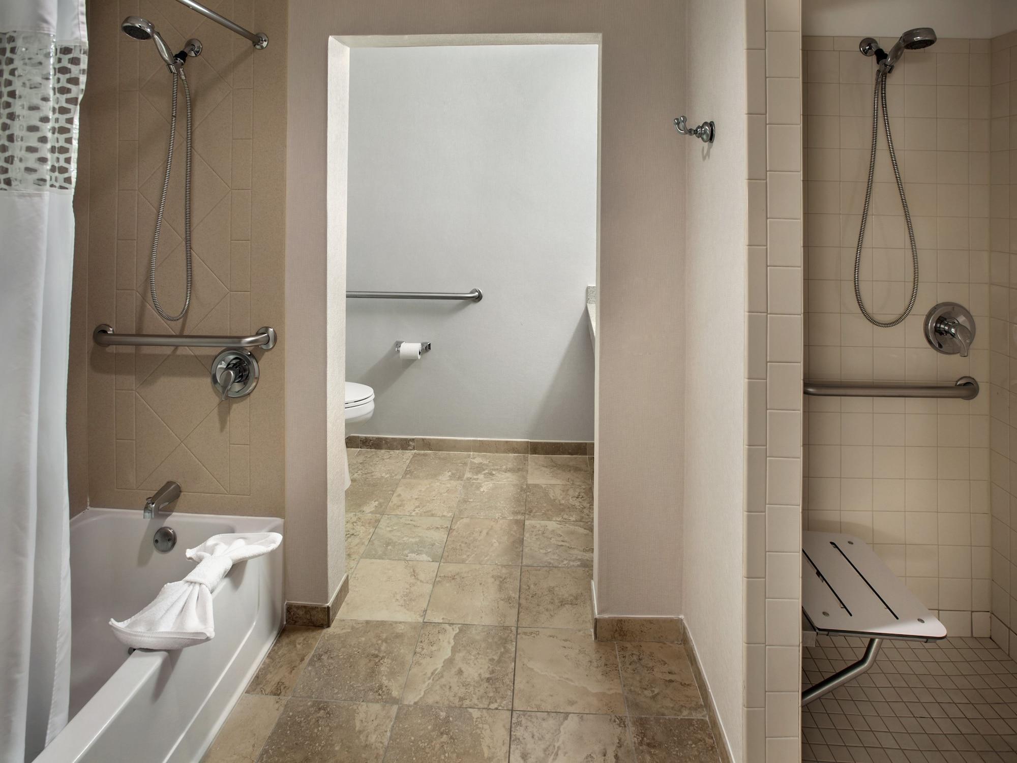 Hampton Inn & Suites Milwaukee Downtown Bagian luar foto