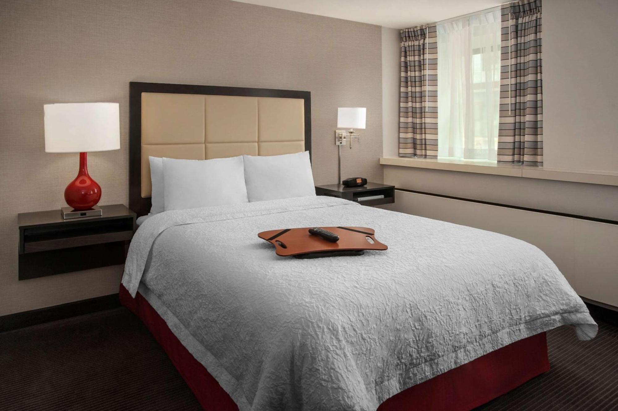 Hampton Inn & Suites Milwaukee Downtown Bagian luar foto
