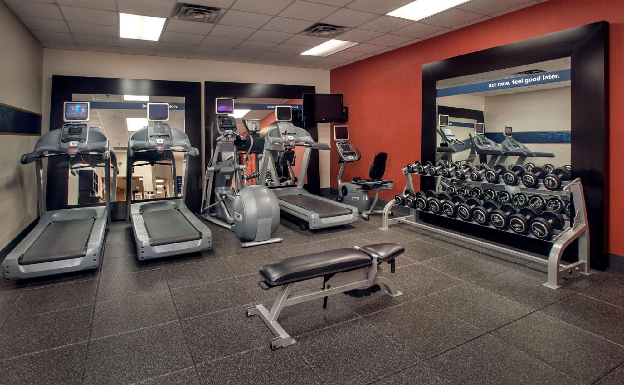 Hampton Inn & Suites Milwaukee Downtown Bagian luar foto